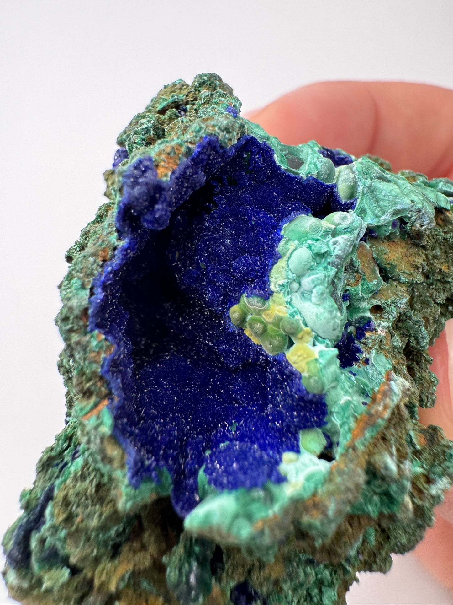 Azurit-Malachit Rohstein AMR79, 6,8 × 5,4 cm, mit charakteristischem Blau-Grün-Farbspiel der natürlichen Mineralverwachsung
