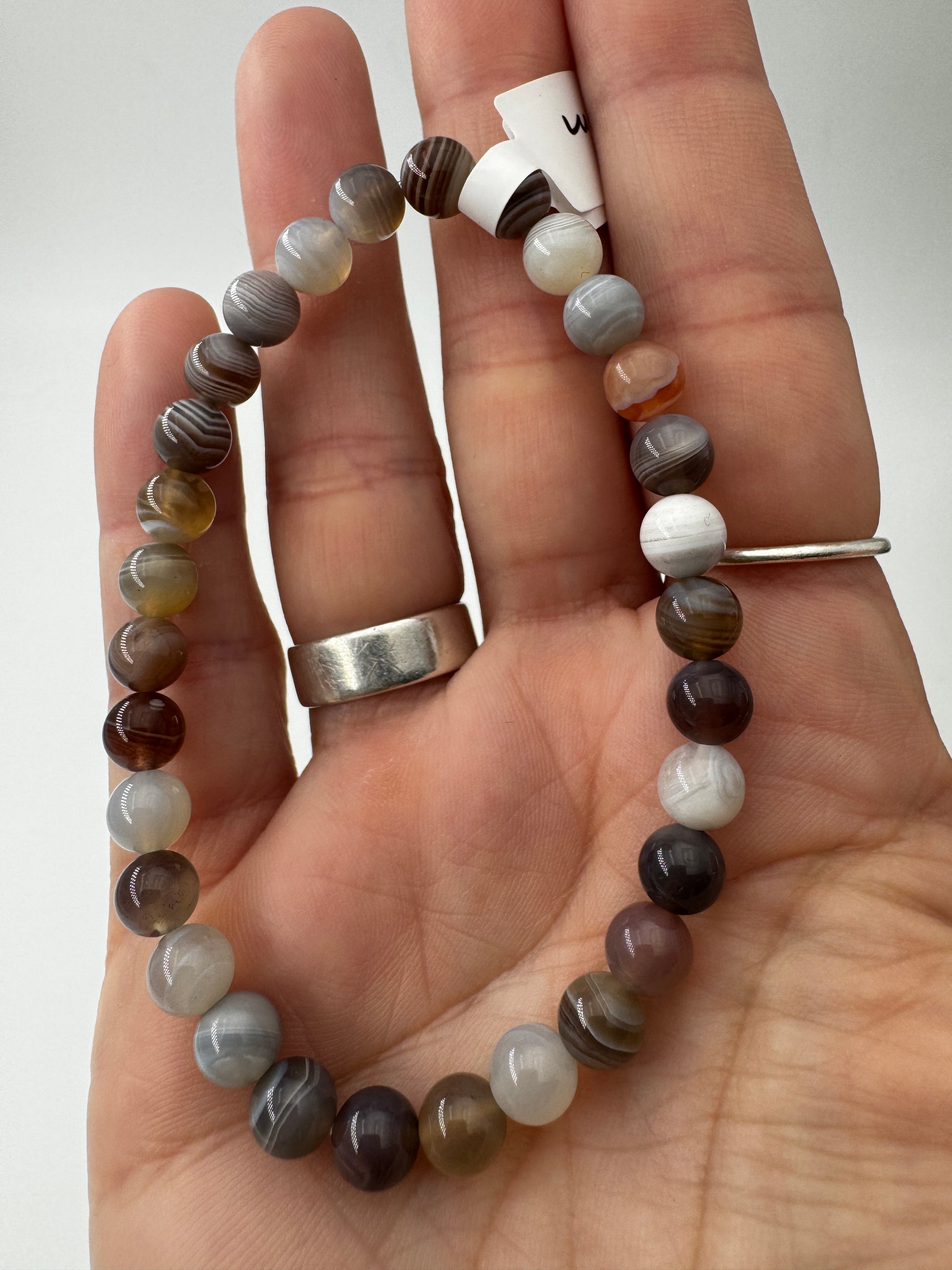 Achat-Kugelarmband BA14 mit 6-mm-Perlen aus mikrokristallinem Quarz, Umfang ca. 19 cm.