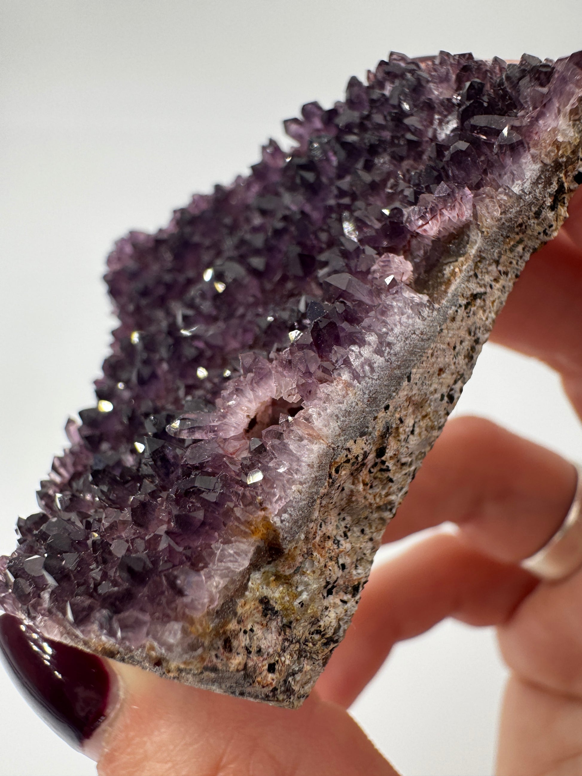 Amethyst Cluster AA23 aus der Mine Alacam, Balikesir/Türkei.