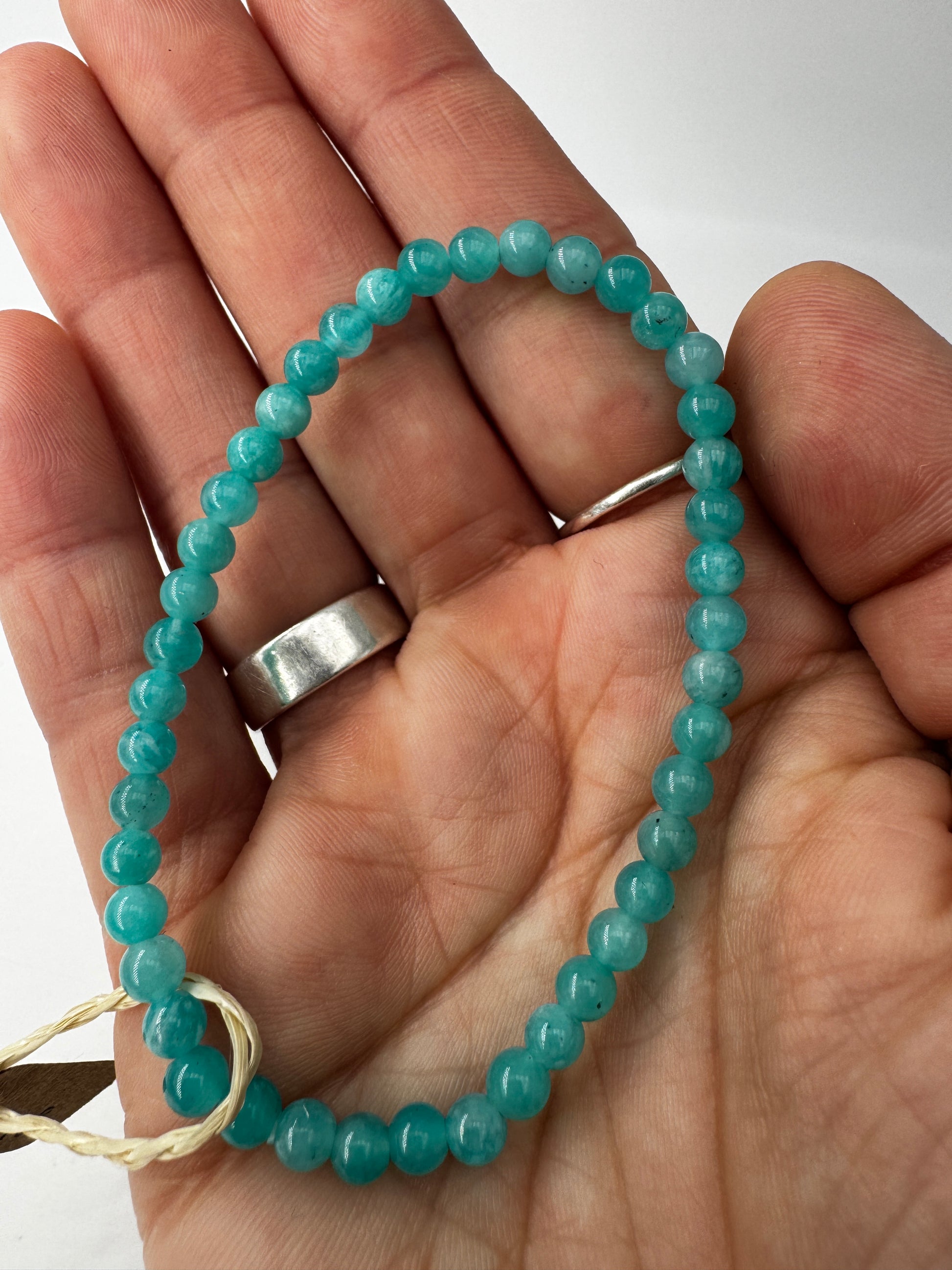 Armband aus echten Amazonit-Perlen, 4 mm, intensives Blaugrün, Umfang 19 cm – hochwertiger Mineralschmuck für Sammler.