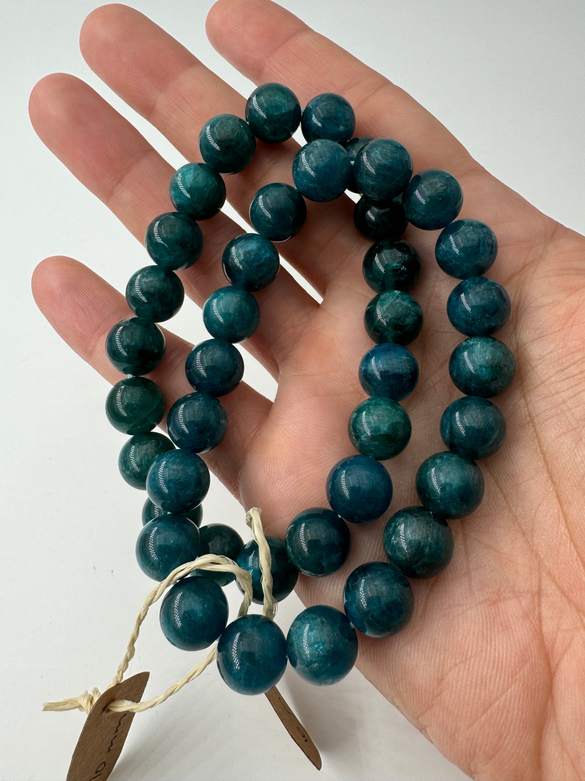Apatit Kugelarmband, ca. 19 cm Umfang, in leuchtendem Blau