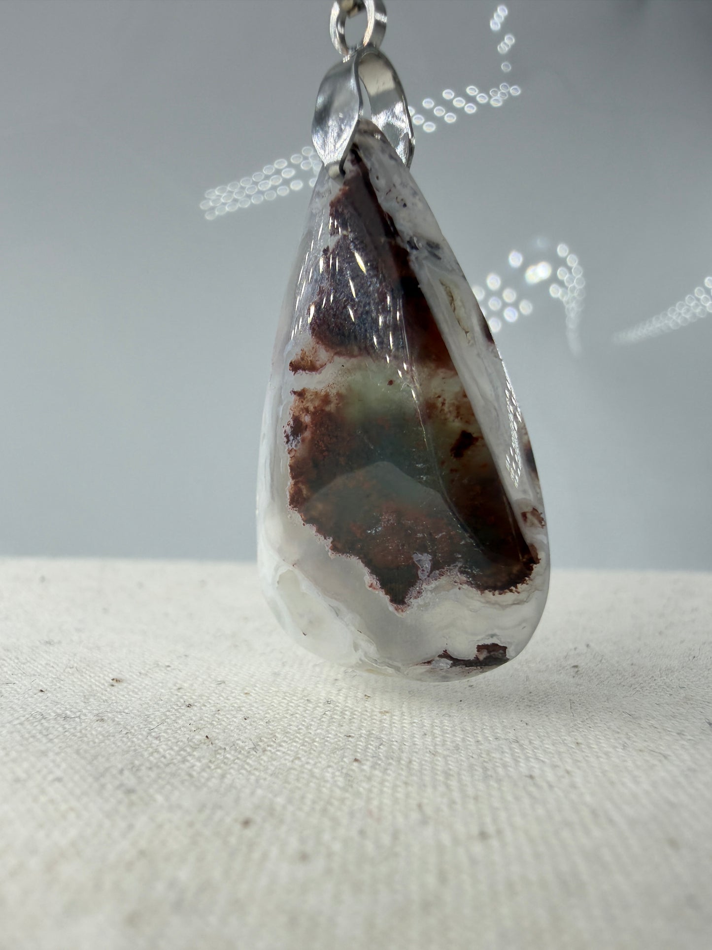 Aquaprase Cabochon-Anhänger AK18 mit Edelstahl-Clip – zartes Grün, ca. 3,6 × 2,2 cm