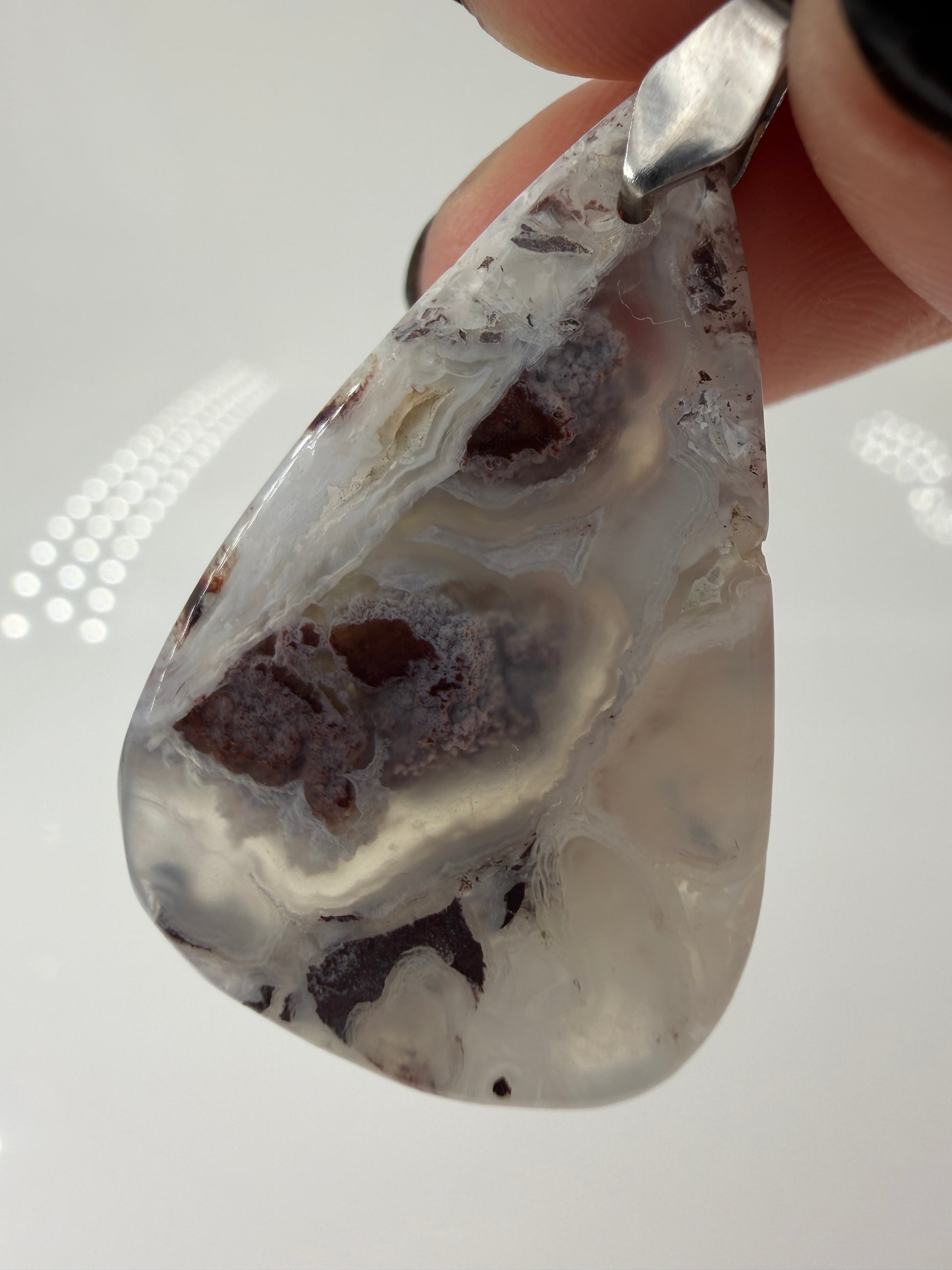 Aquaprase Cabochon-Anhänger AK18 mit Edelstahl-Clip – zartes Grün, ca. 3,6 × 2,2 cm, Rückseite