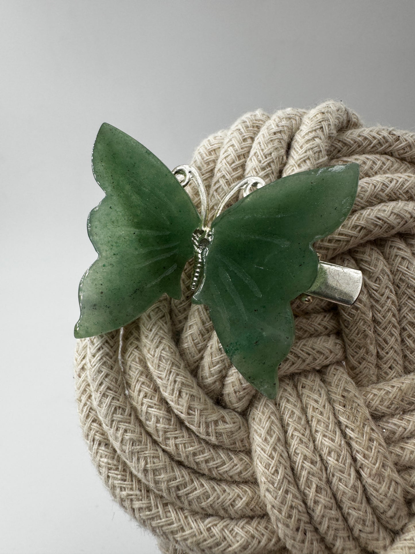 Dekorative Haarspangen in Schmetterlingsform mit Flügeln aus Aventurin.