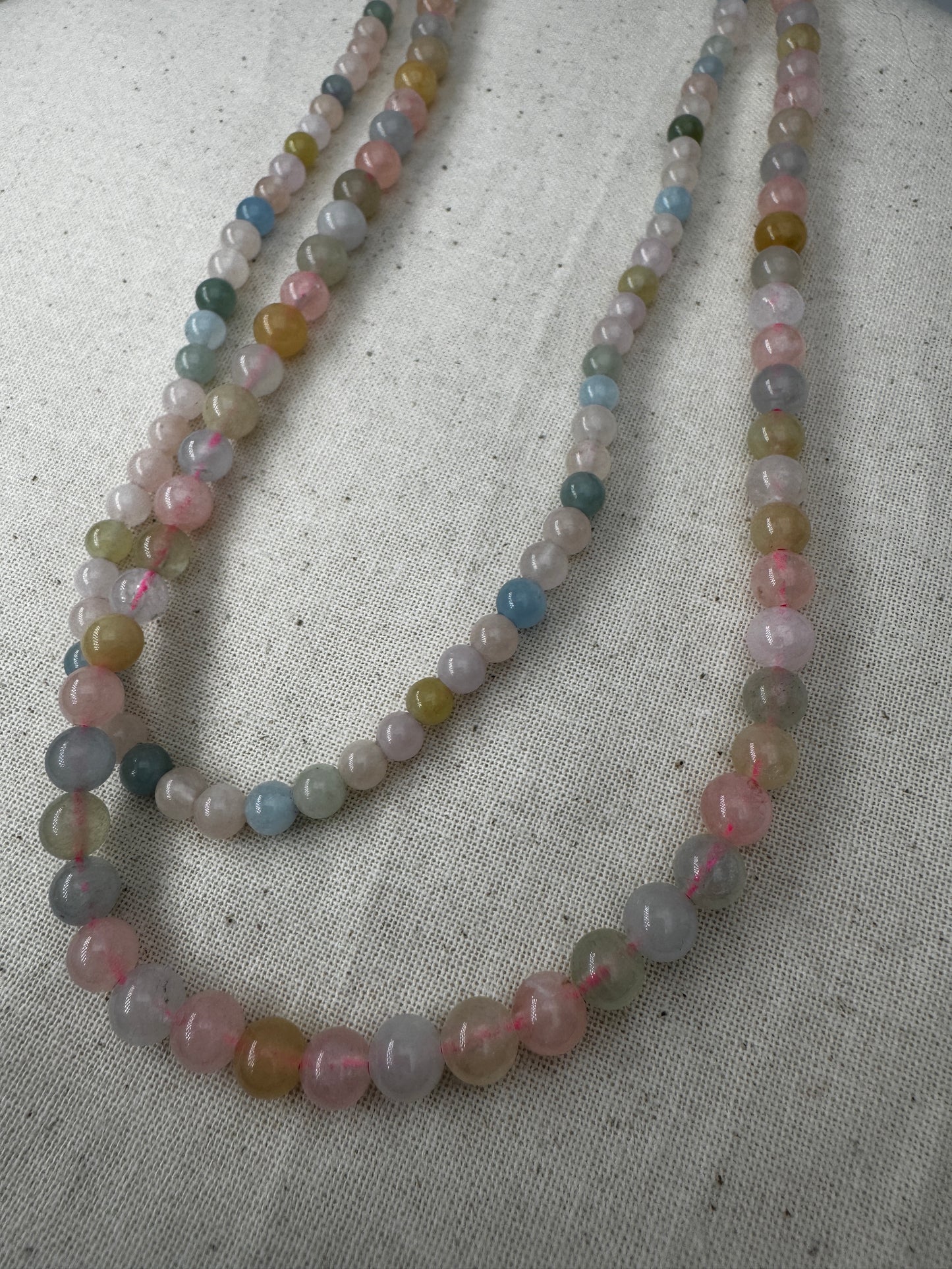 Kugelkette aus Beryll, 45 cm, mit Edelstahlverschluss.