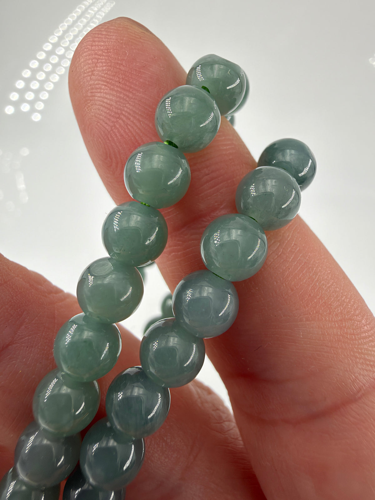 Blue-Water-Jade-Armbänder JA16 mit glänzenden blaugrünen Kugelperlen
