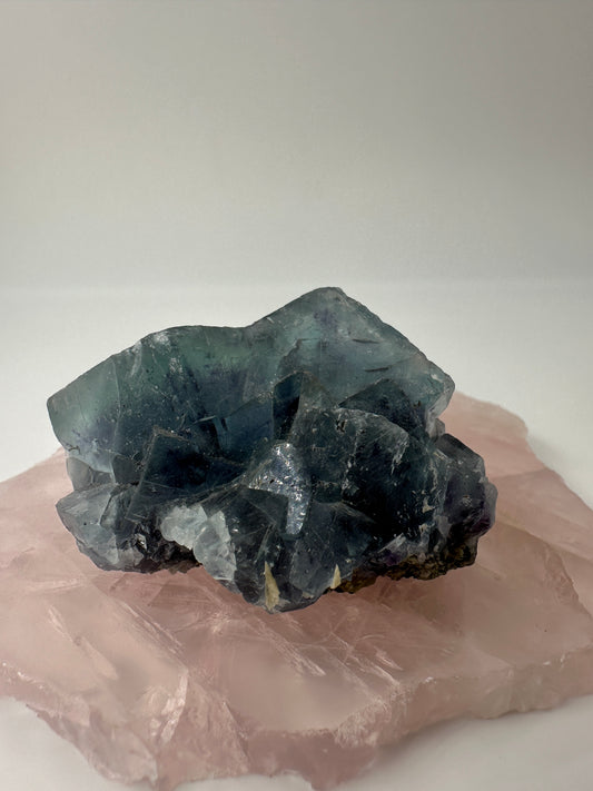 Fluorit Rohstein aus Yaogangxian mit kubischer Kristallstruktur 