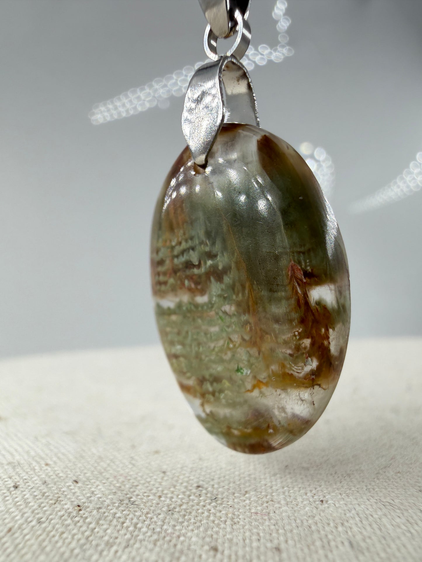 Gartenquarz Cabochon-Anhänger GB10 mit Edelstahl-Clip – natürliche Mineraleinschlüsse, ca. 2,6 × 1,7 cm
