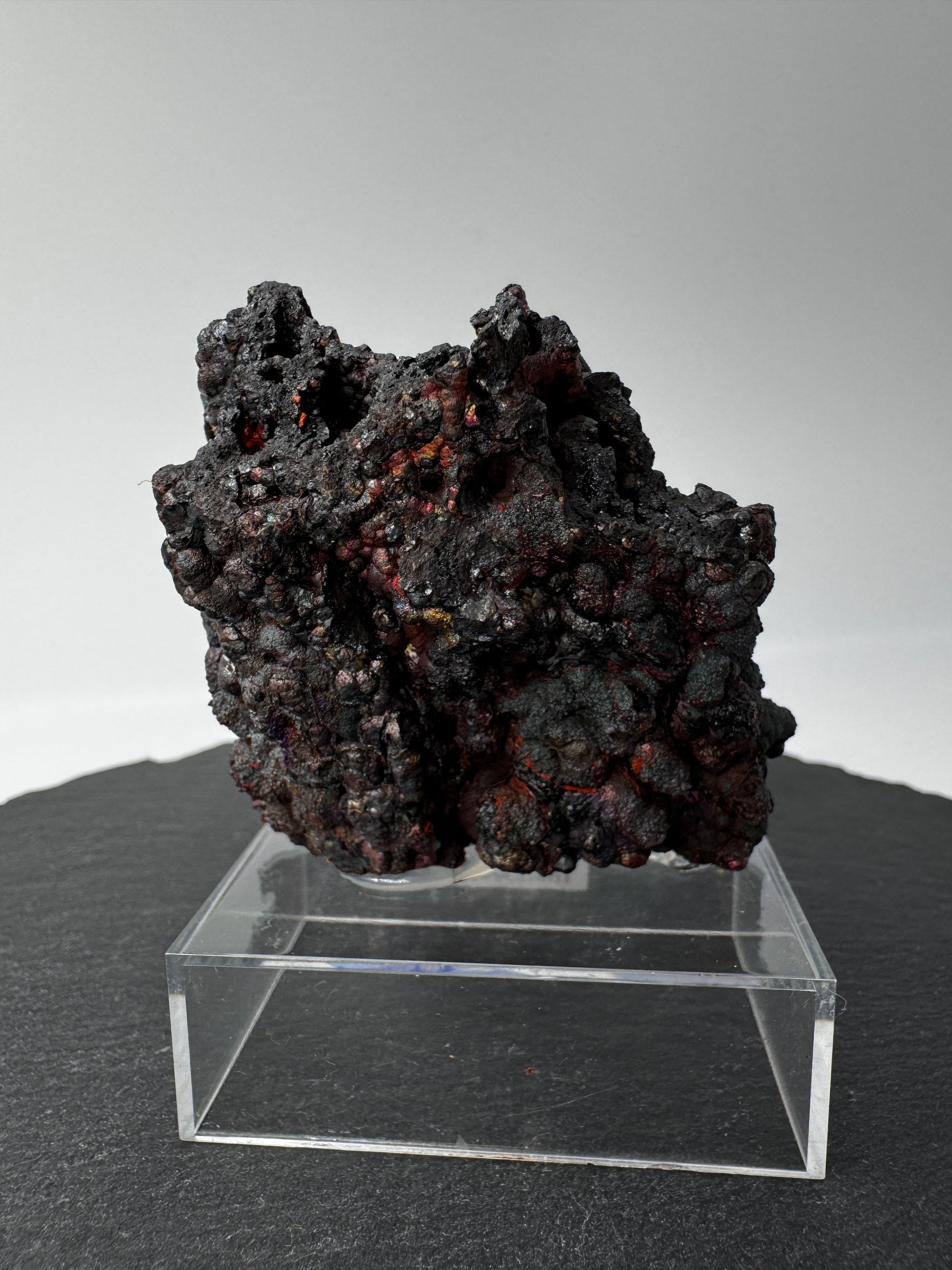 Irisierender Goethit GT45, 6 × 5,5 cm, Tharsis Spanien – Eisenhydroxid-Mineral.