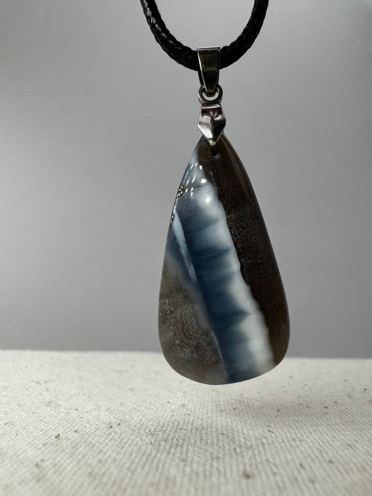 Owyhee Blauer Opal Anhänger BA8