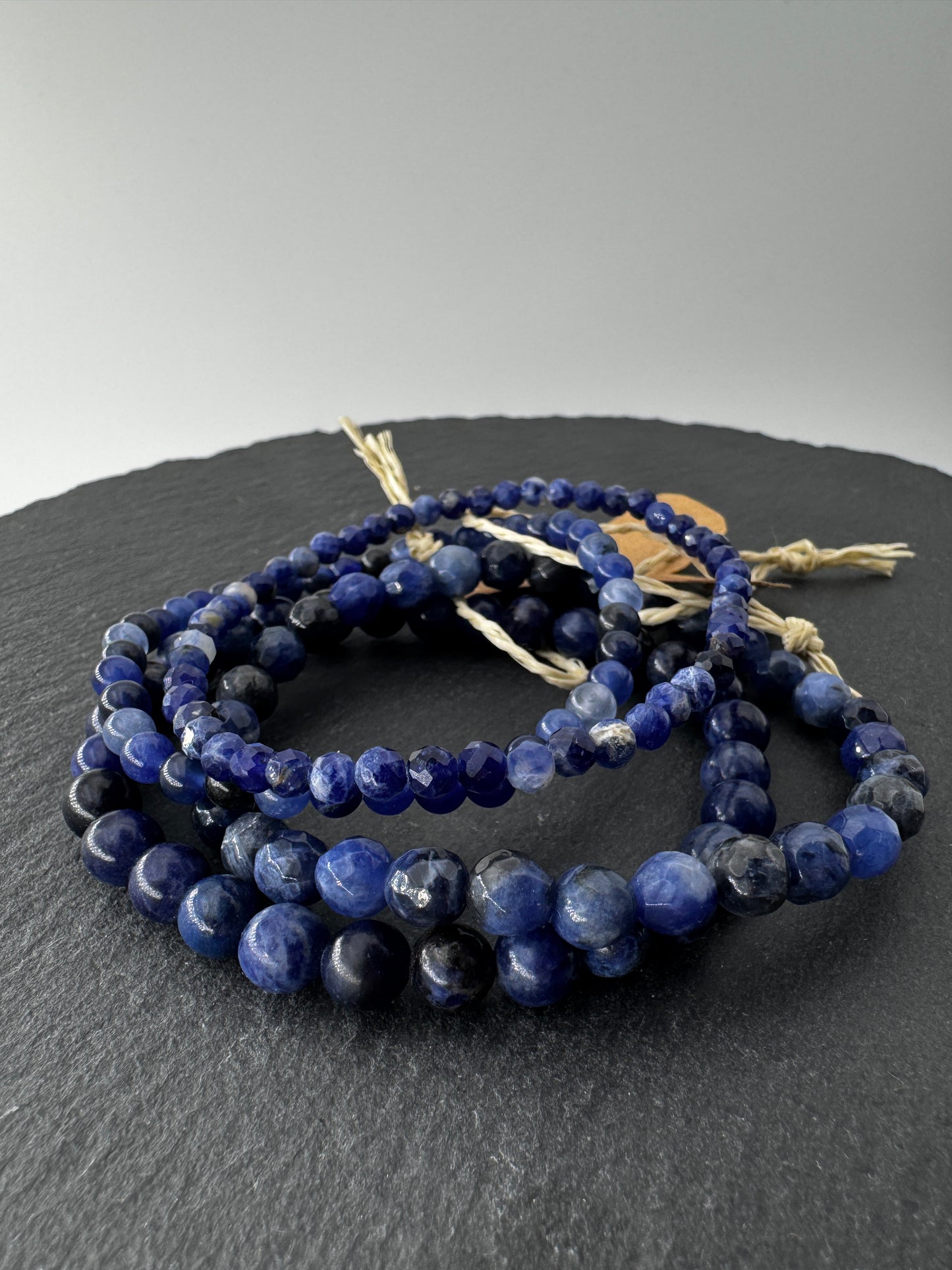 Sodalit Armbänder