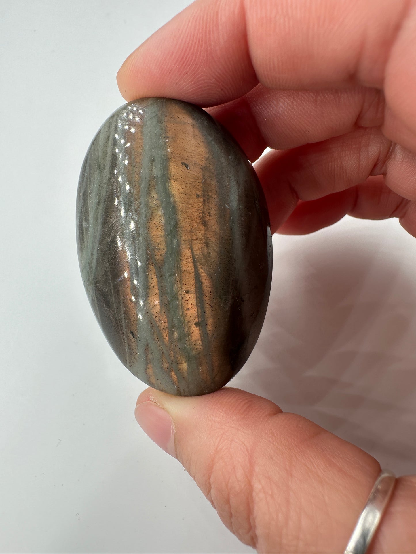 Labradorit Handstein LHF12