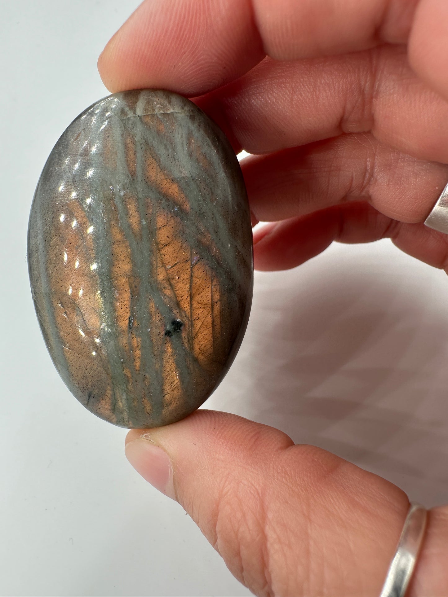 Labradorit Handstein LHF12