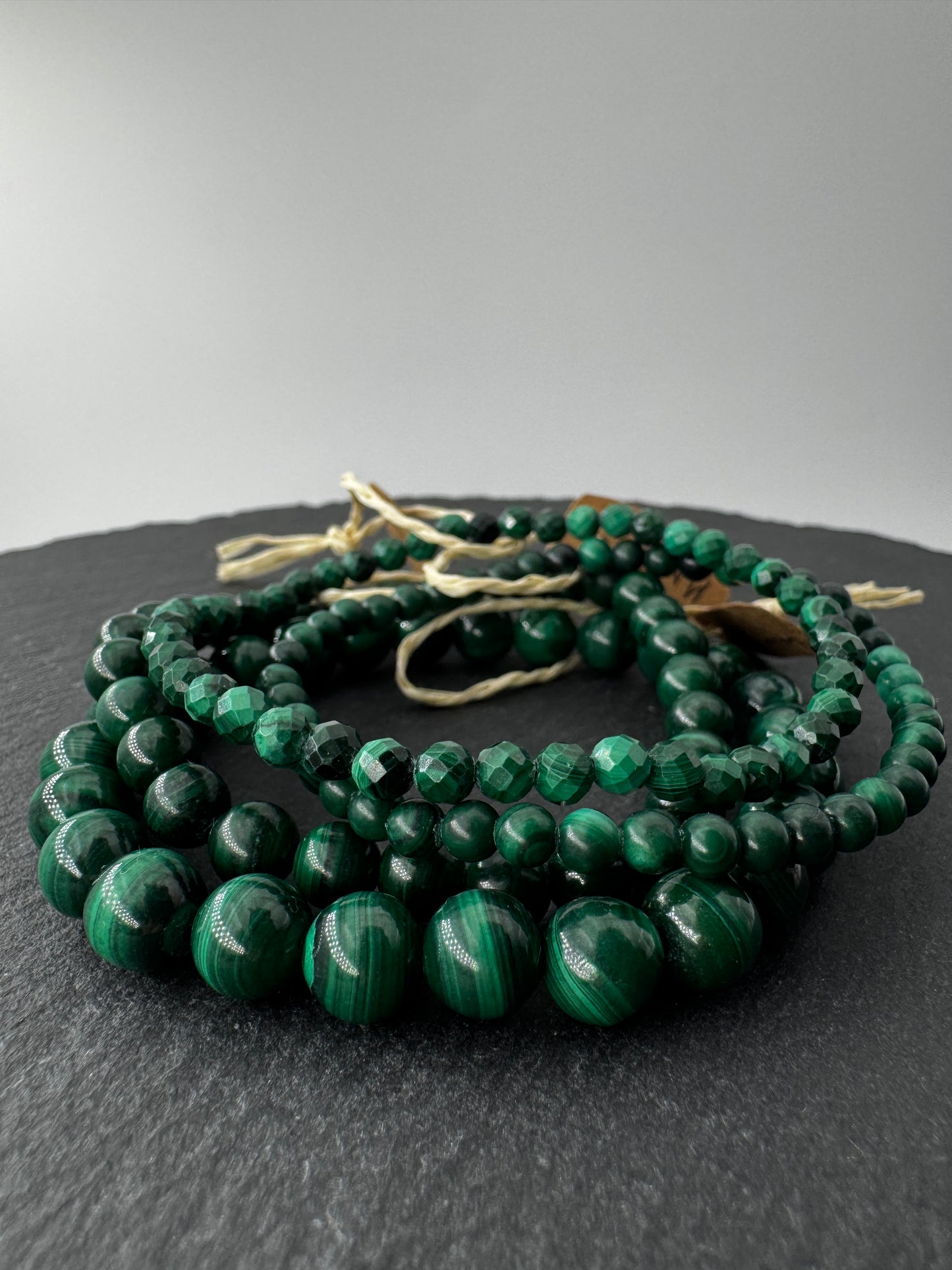 Malachit Armband, ca. 19 cm, mit ausgeprägter Malachit-Bänderung