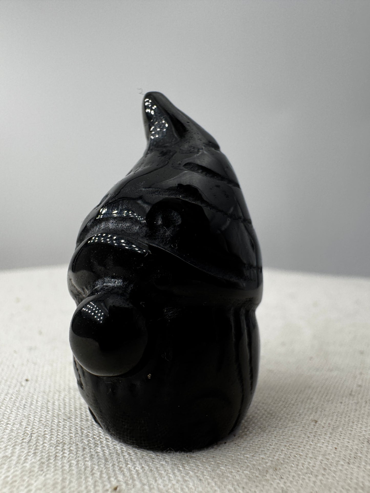 Zwerg-Carving aus Obsidian.