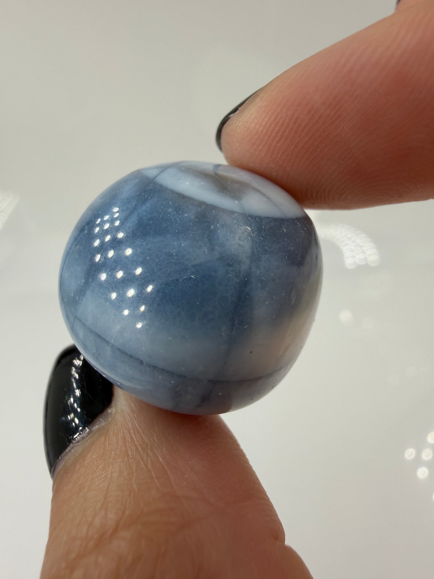 Owyhee Opal Trommelstein Variante A – milchig-blauer Edelopal