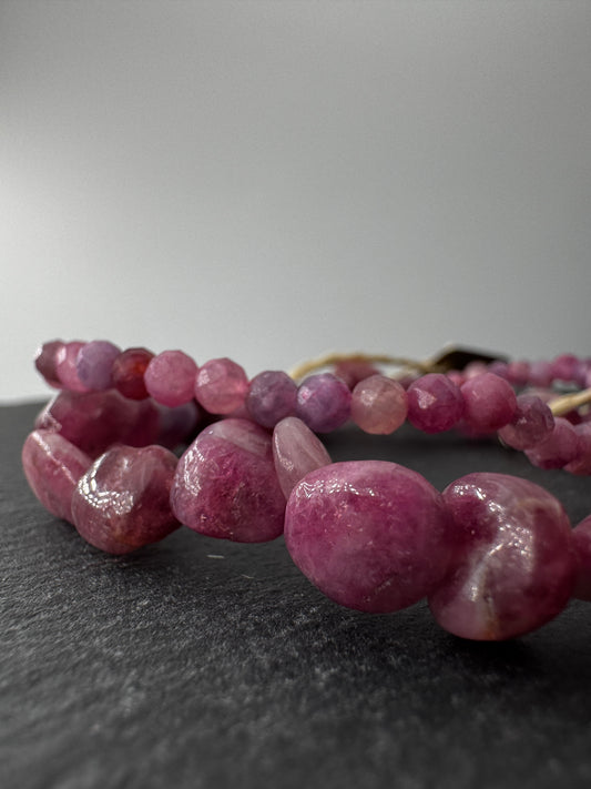 Armband aus pinkem Turmalin (Rubellit), Umfang 19 cm – natürliches Borsilikat-Mineral als Schmuck.