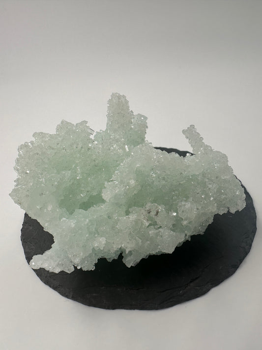 Prehnit pseudomorph nach Laumontit P44, Indien – seltene Pseudomorphose mit prismatischer Laumontit-Kristallform, Rohstein-Belegexemplar